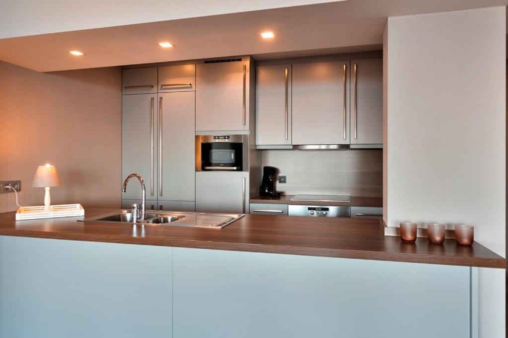Apartamento Montezuma Luxe Studio Met Frontaal Zeezicht Zonder Aparte Slaapkamer Ostende Exterior foto