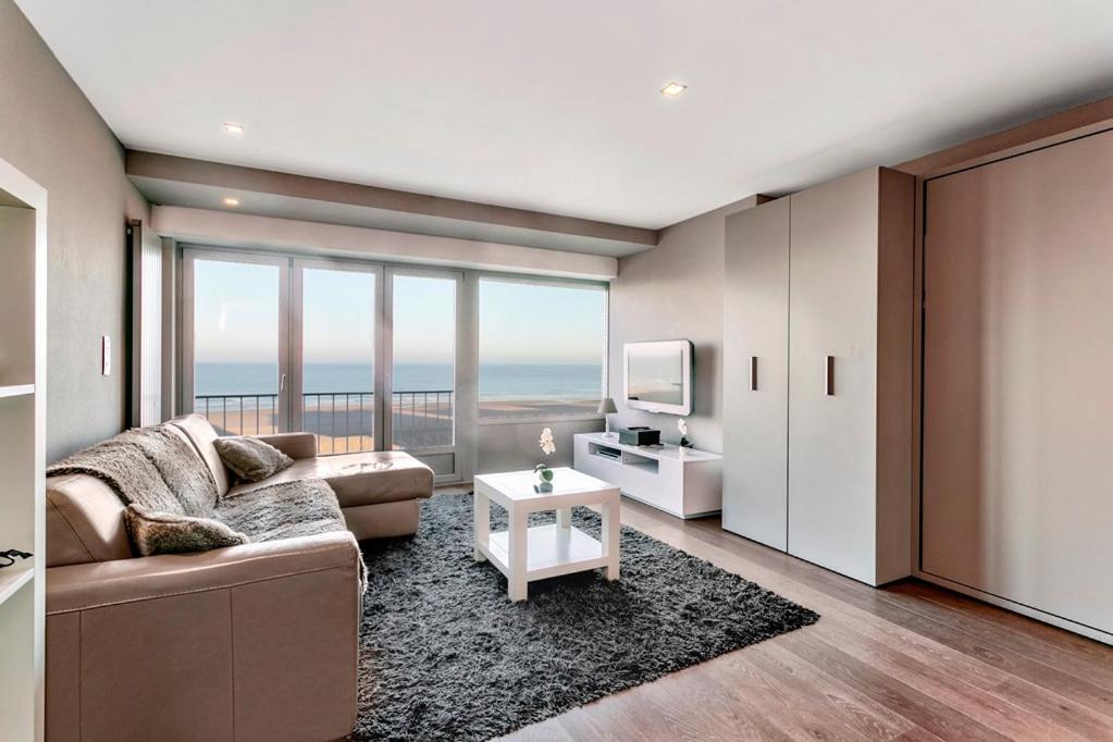 Apartamento Montezuma Luxe Studio Met Frontaal Zeezicht Zonder Aparte Slaapkamer Ostende Exterior foto
