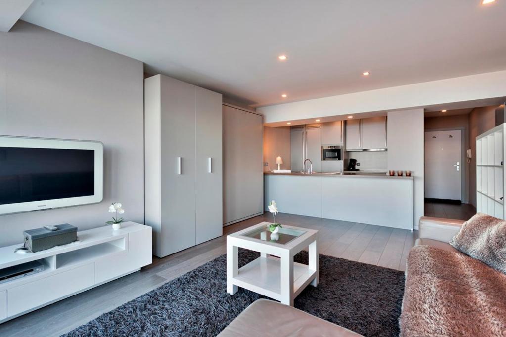Apartamento Montezuma Luxe Studio Met Frontaal Zeezicht Zonder Aparte Slaapkamer Ostende Exterior foto